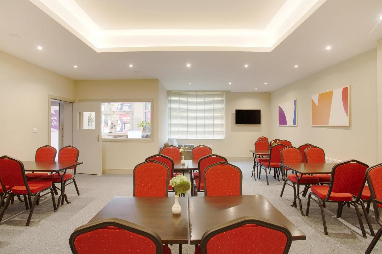 Civic Hotel Hounslow Buitenkant foto